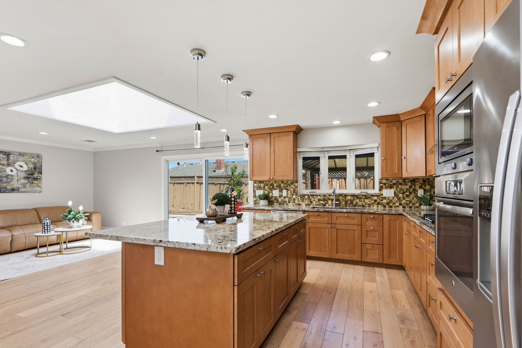 015_F8_6552 Camden Ave