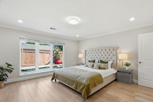 027_F8_6552 Camden Ave