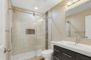 038_F8_6552 Camden Ave