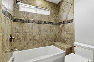  Photo 37