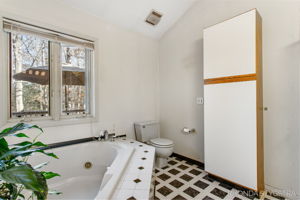  Photo 36