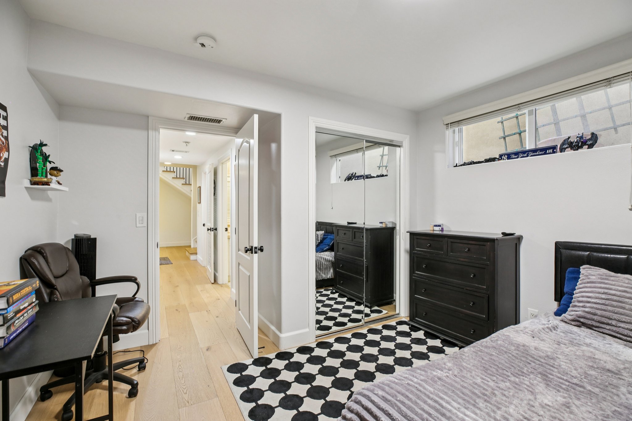 7th St-S1010-042.jpg