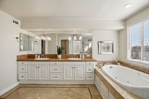 7th St-S1010-029.jpg