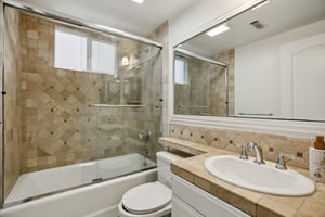 7th St-S1010-036.jpg