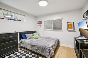 7th St-S1010-041.jpg