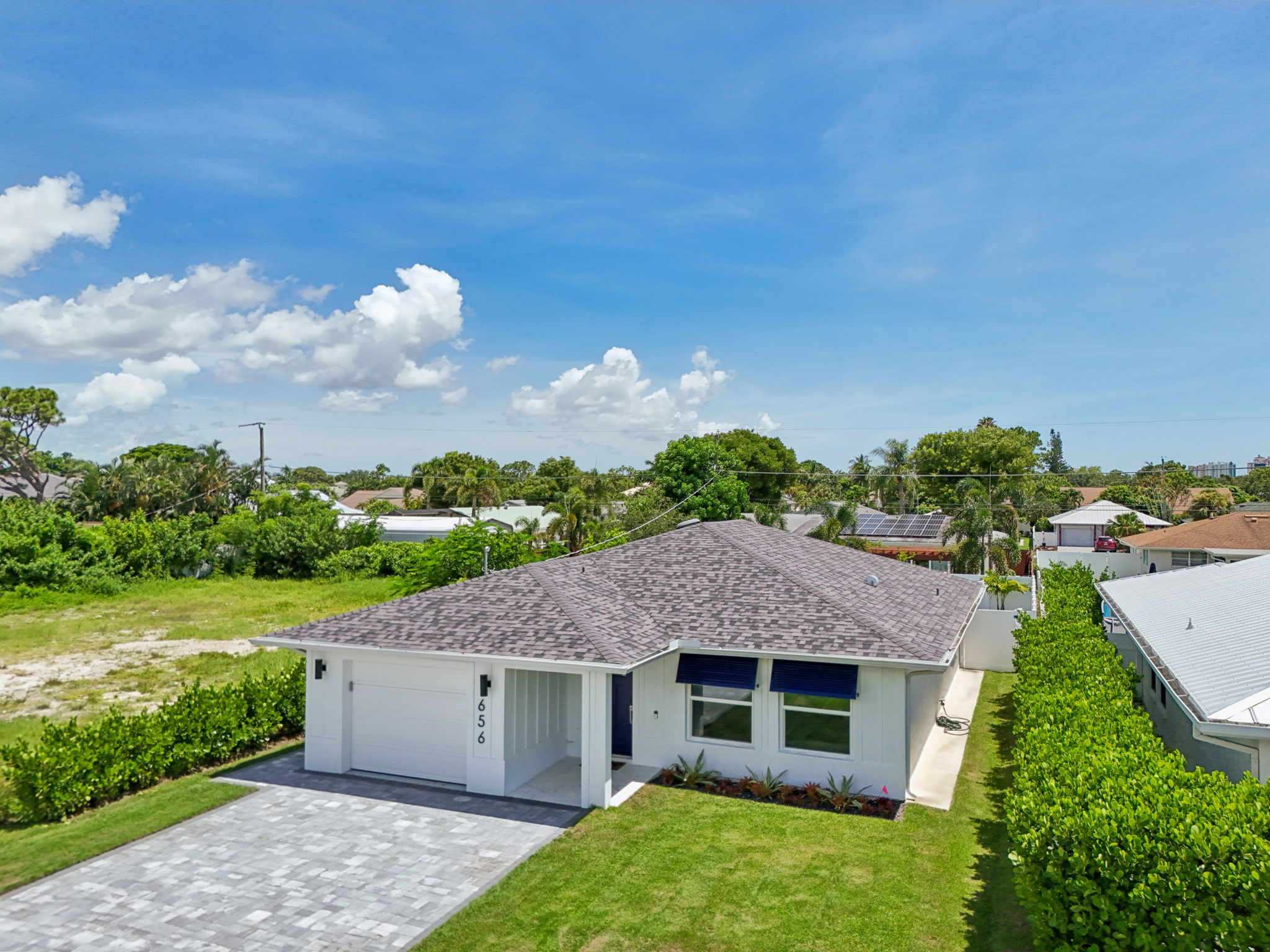 94th Ave N-027