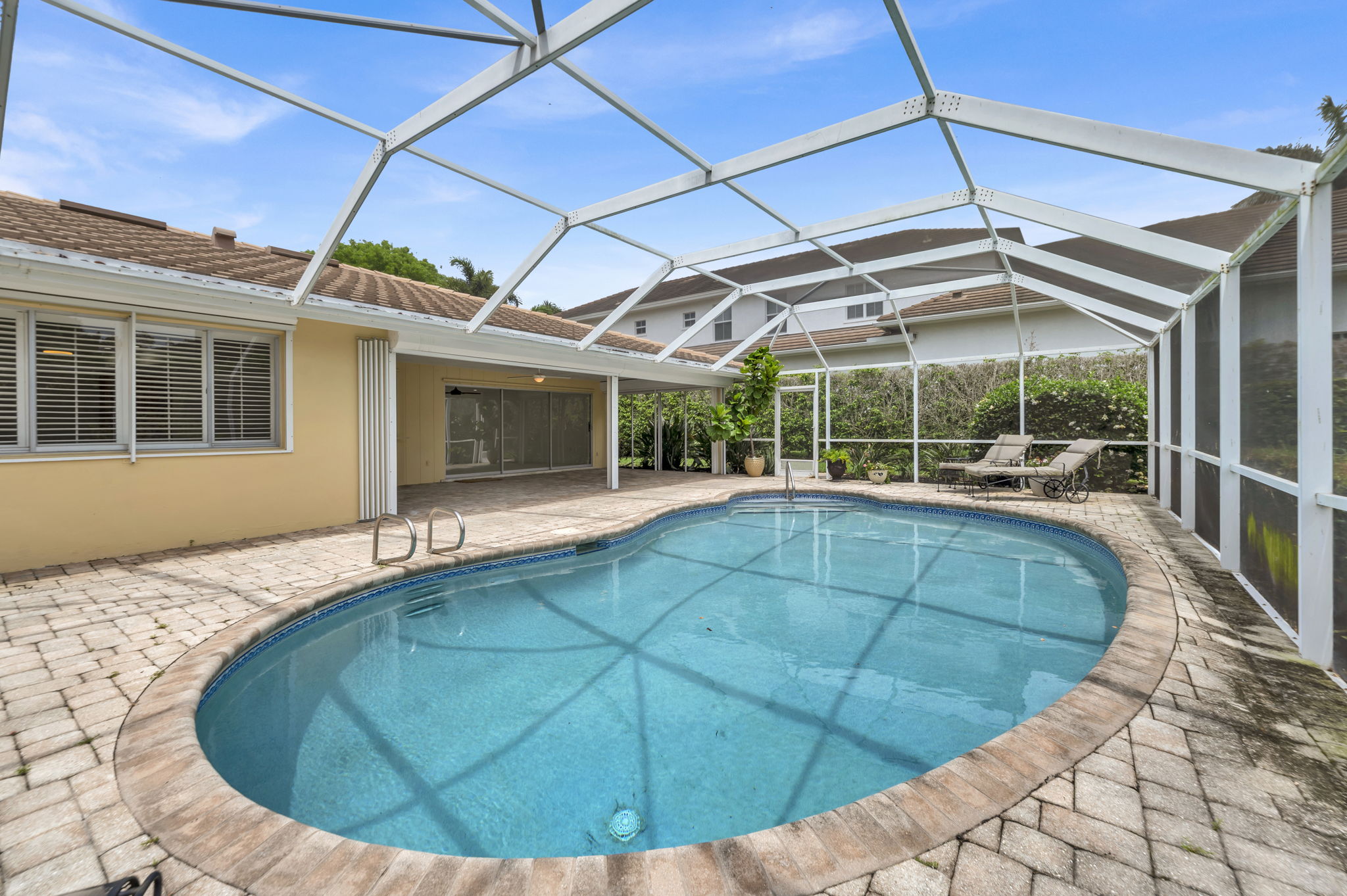 Lanai Pool View 2