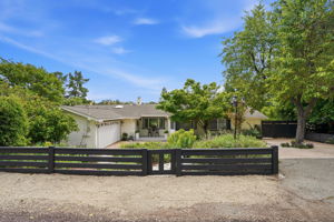 001_F8_656 La Vista Rd