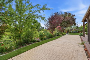 046_F8_656 La Vista Rd