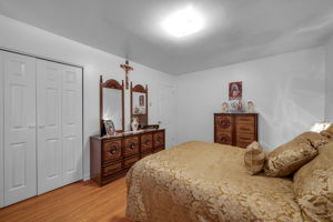  Photo 33