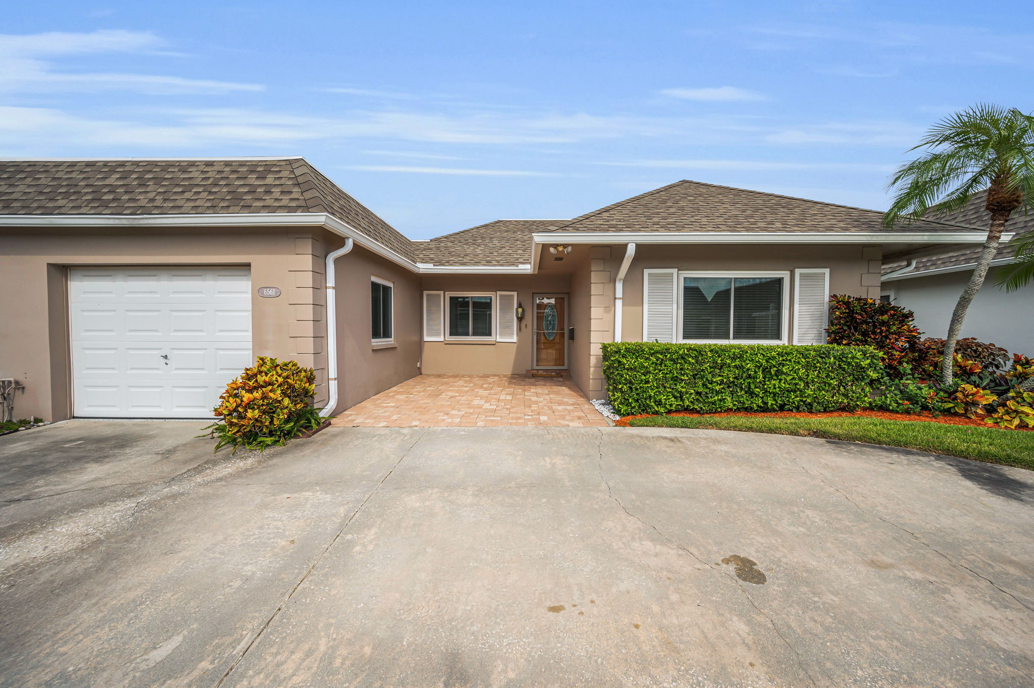Front Exterior2