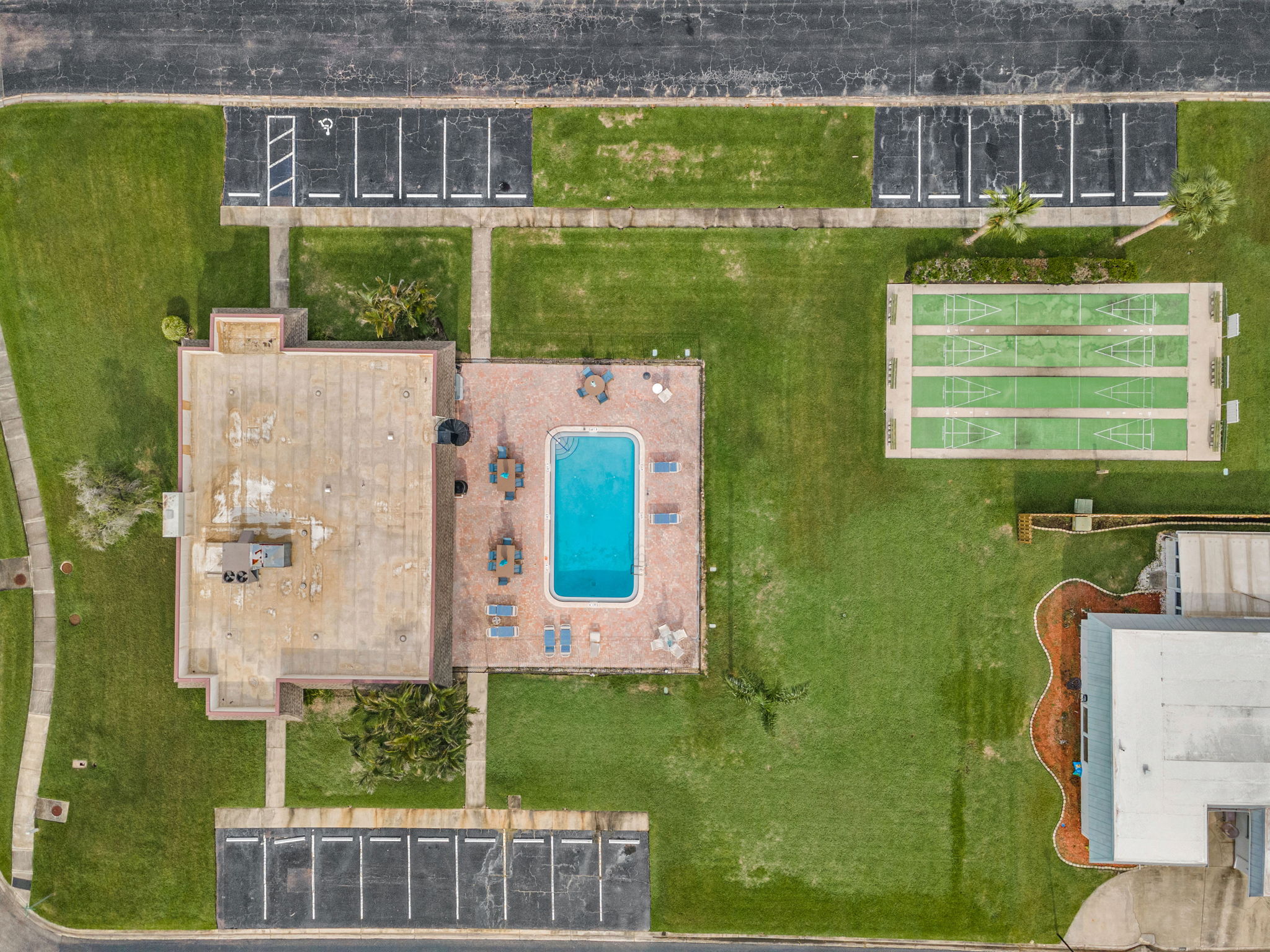 3-Clubhouse