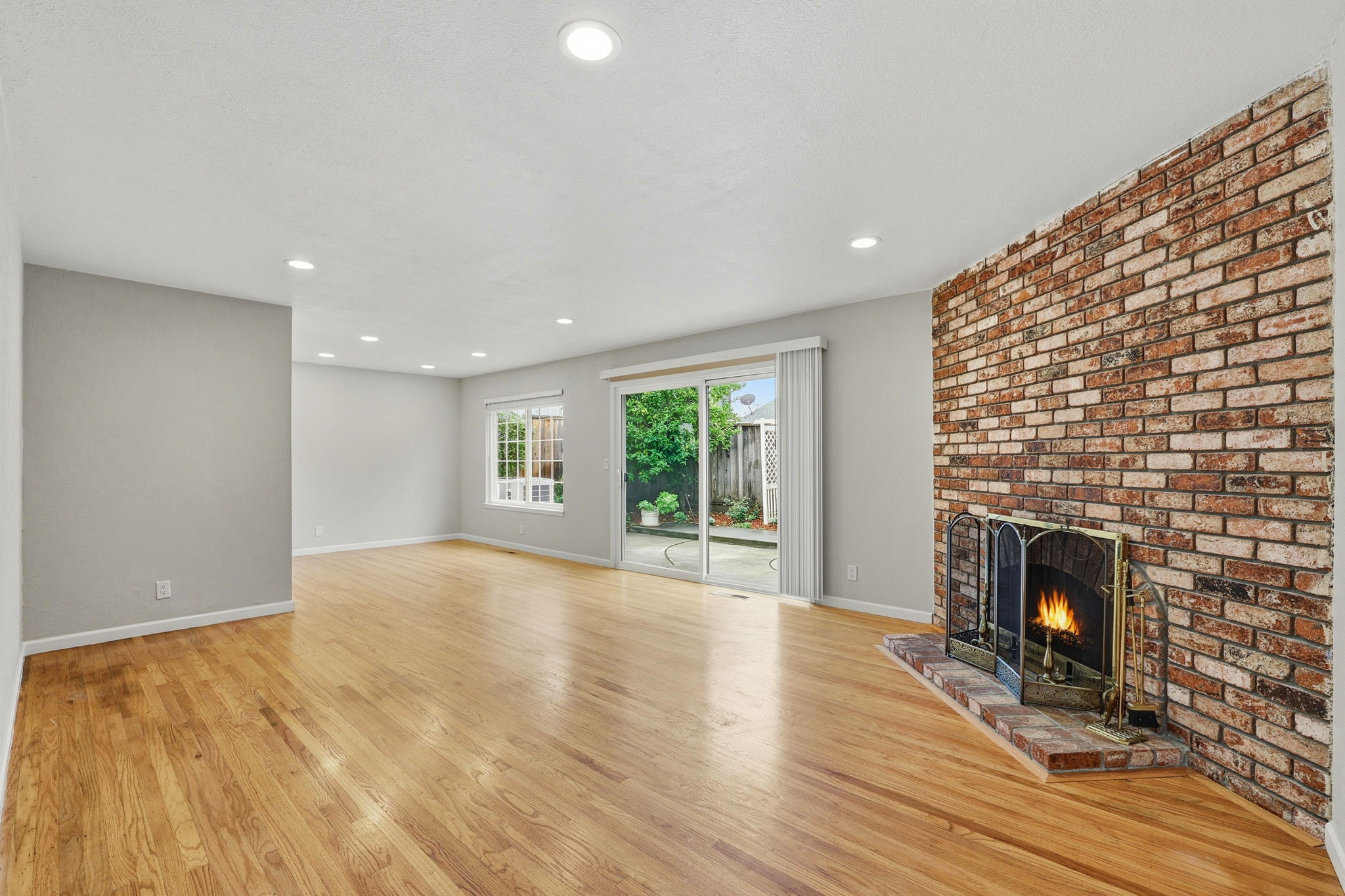 008_F8_6563 Camden Ave