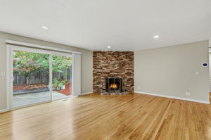 007_F8_6563 Camden Ave