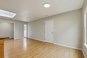 017_F8_6563 Camden Ave