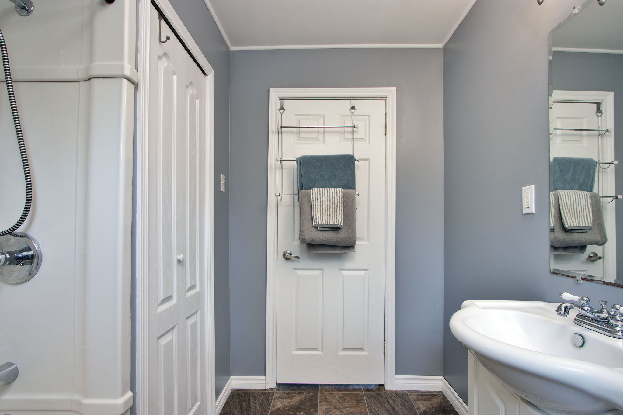 37 Bathroom