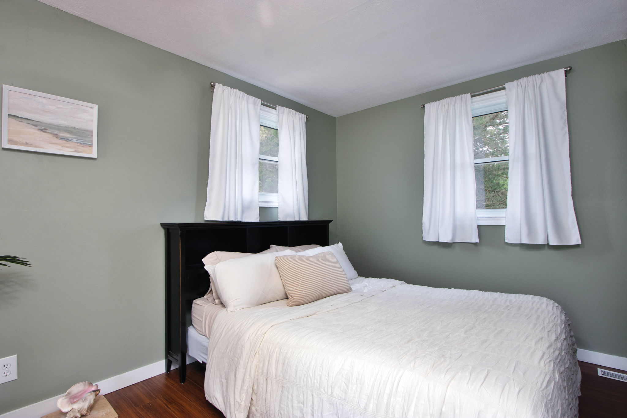 47 Primary Bedroom