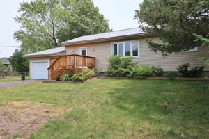 2 Front Exterior