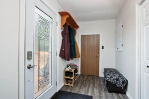 6 Foyer