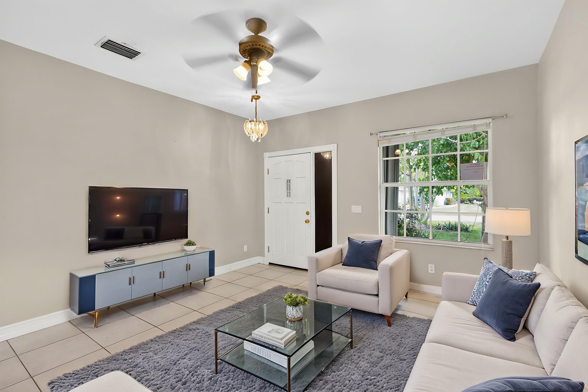 IMG_9156 virtually staged.jpeg