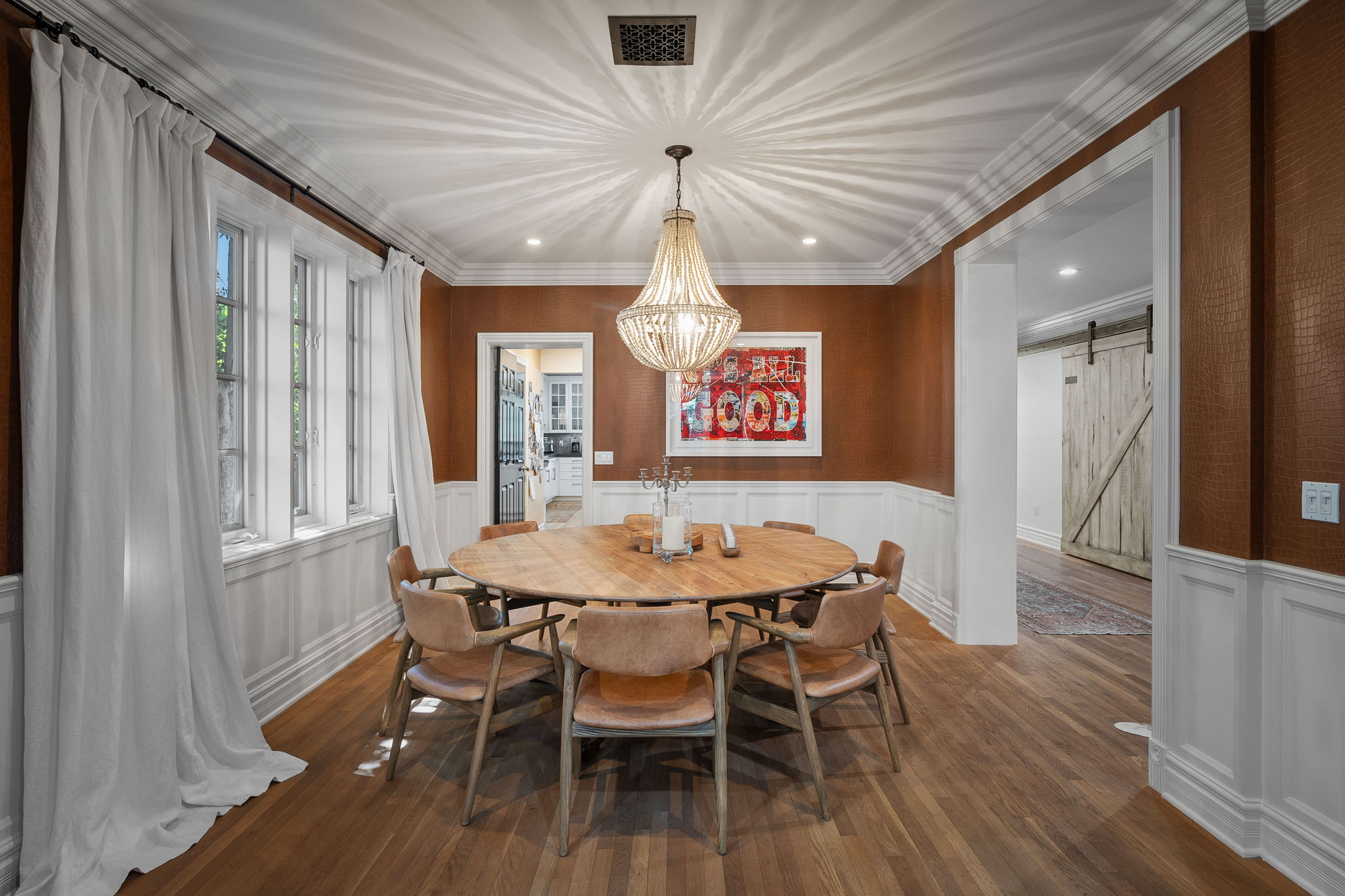 657 S Burlingame Avenue-15