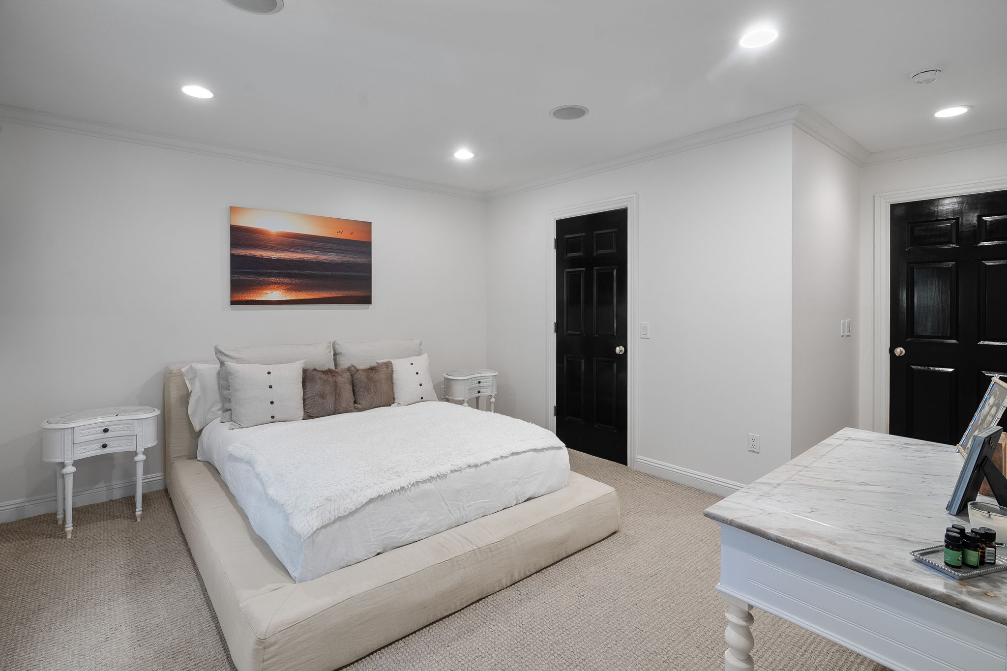 657 S Burlingame Avenue-60