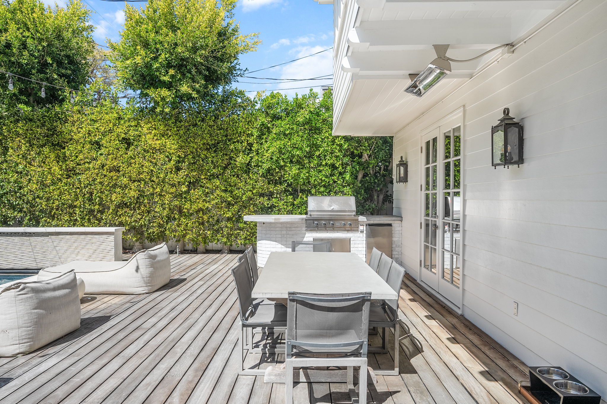657 S Burlingame Avenue-75