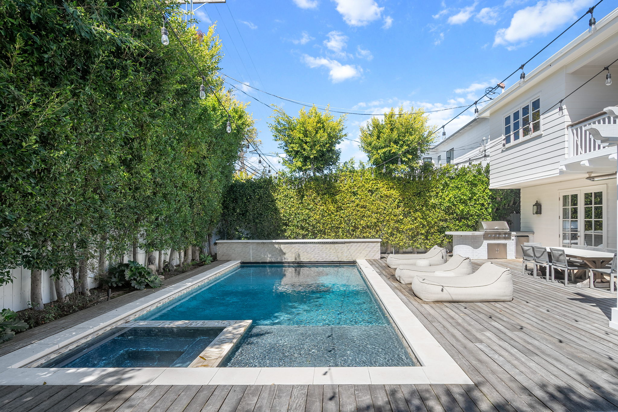 657 S Burlingame Avenue-77