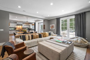 657 S Burlingame Avenue-29