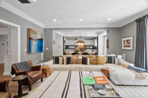 657 S Burlingame Avenue-30