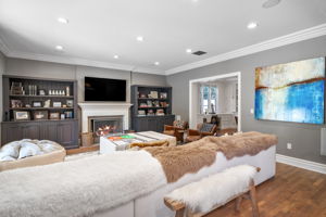 657 S Burlingame Avenue-33