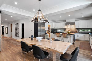 657 S Burlingame Avenue-36