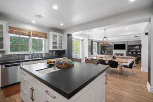 657 S Burlingame Avenue-42