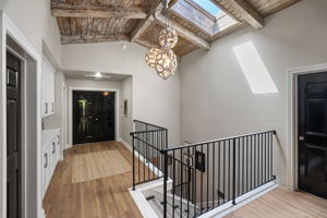 657 S Burlingame Avenue-47