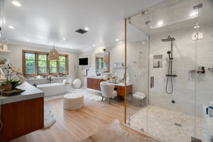657 S Burlingame Avenue-53