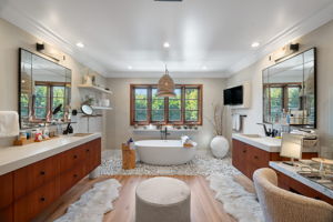 657 S Burlingame Avenue-54