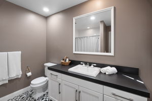 657 S Burlingame Avenue-61