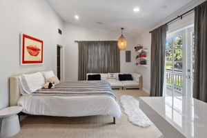 657 S Burlingame Avenue-67
