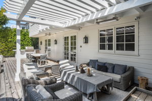 657 S Burlingame Avenue-72