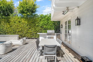 657 S Burlingame Avenue-75