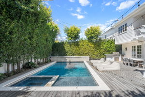 657 S Burlingame Avenue-77