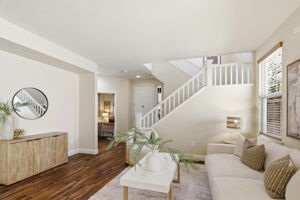 011_F8_657 Woodland Terrace