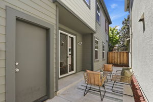 043_F8_657 Woodland Terrace