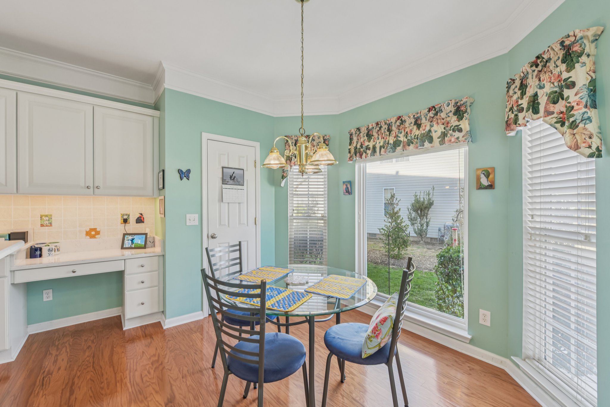 Derby Ln NW-S3012-010.jpg