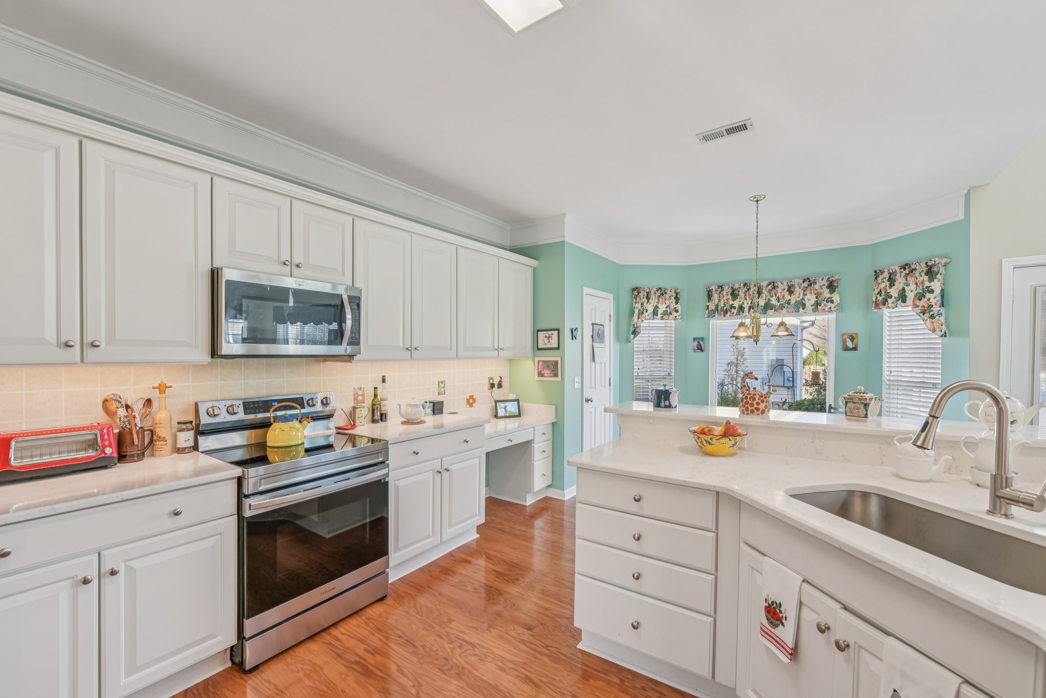 Derby Ln NW-S3012-013.jpg