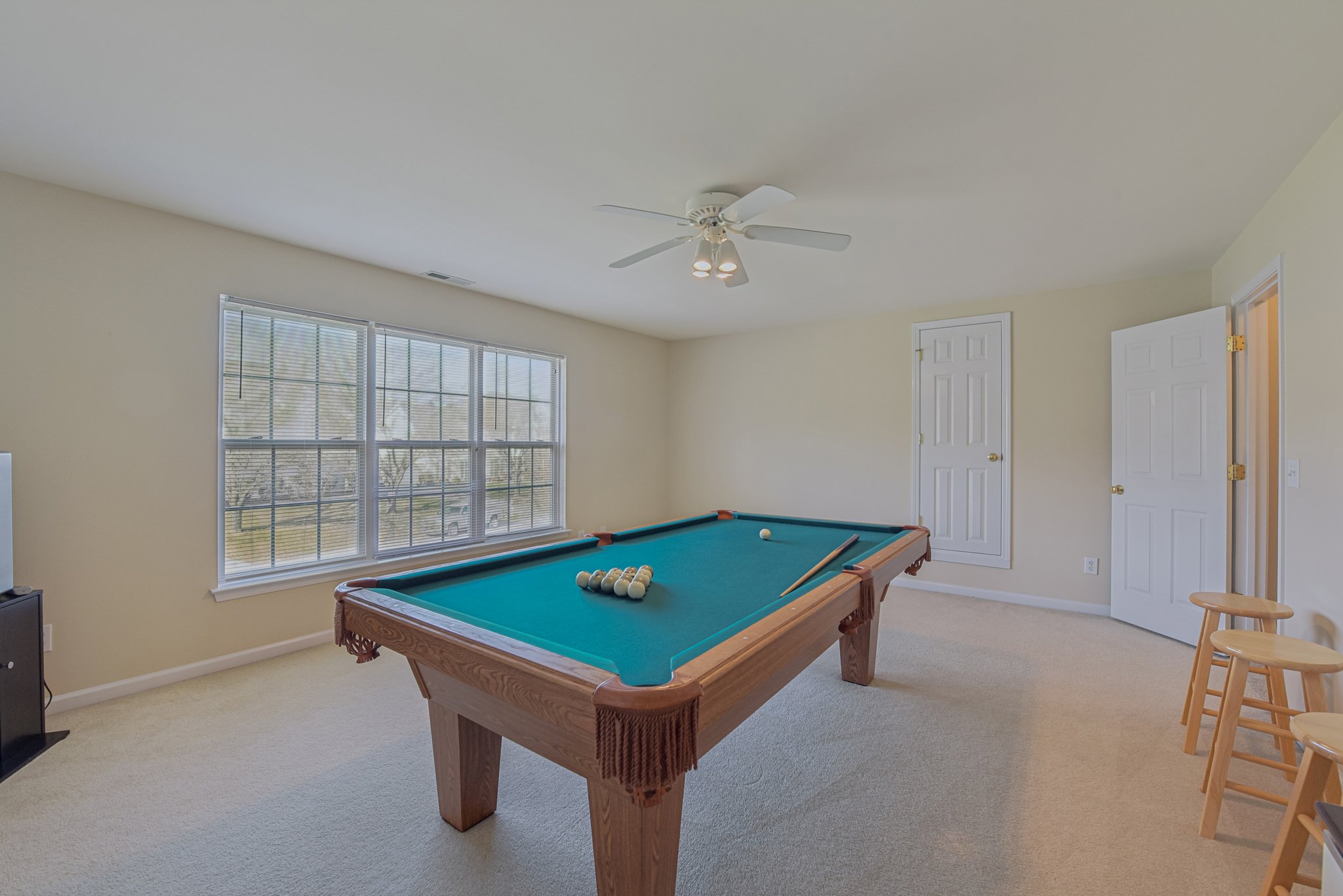 Derby Ln NW-S3012-025.jpg