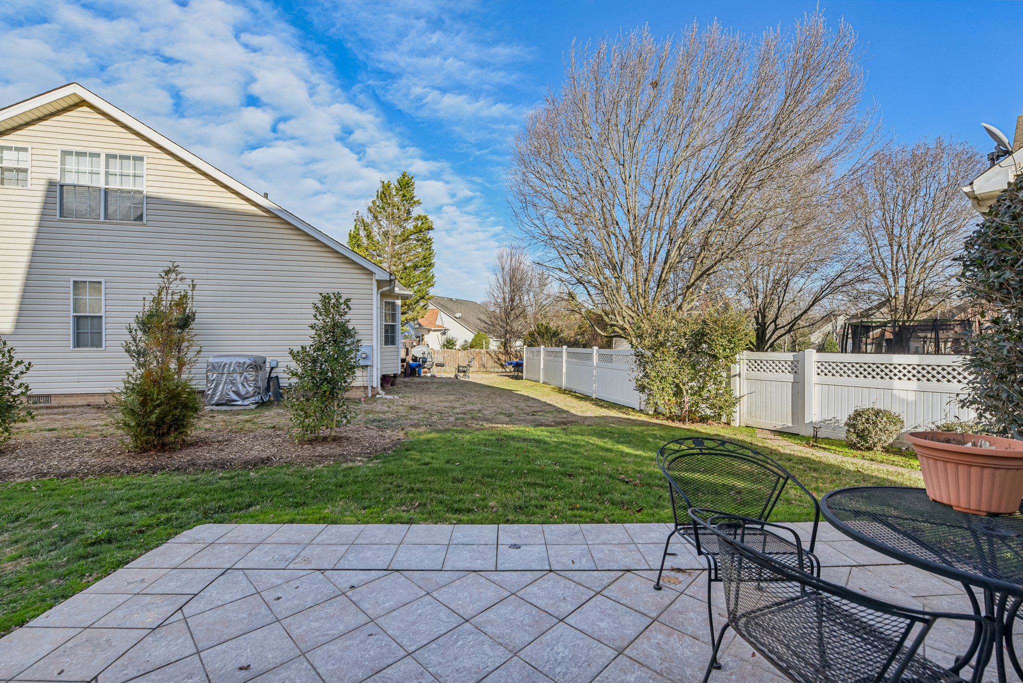 Derby Ln NW-S3012-035.jpg