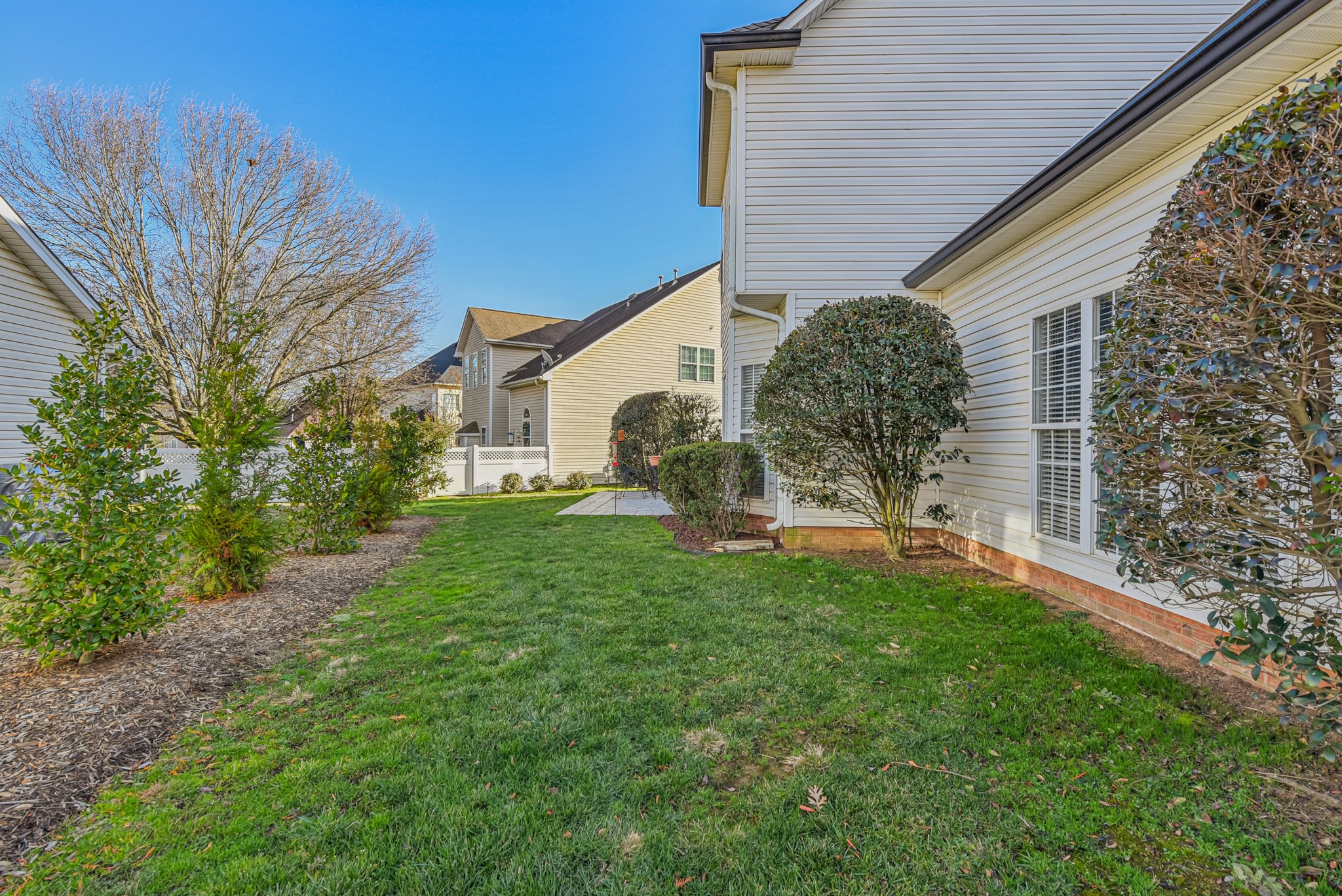 Derby Ln NW-S3012-038.jpg