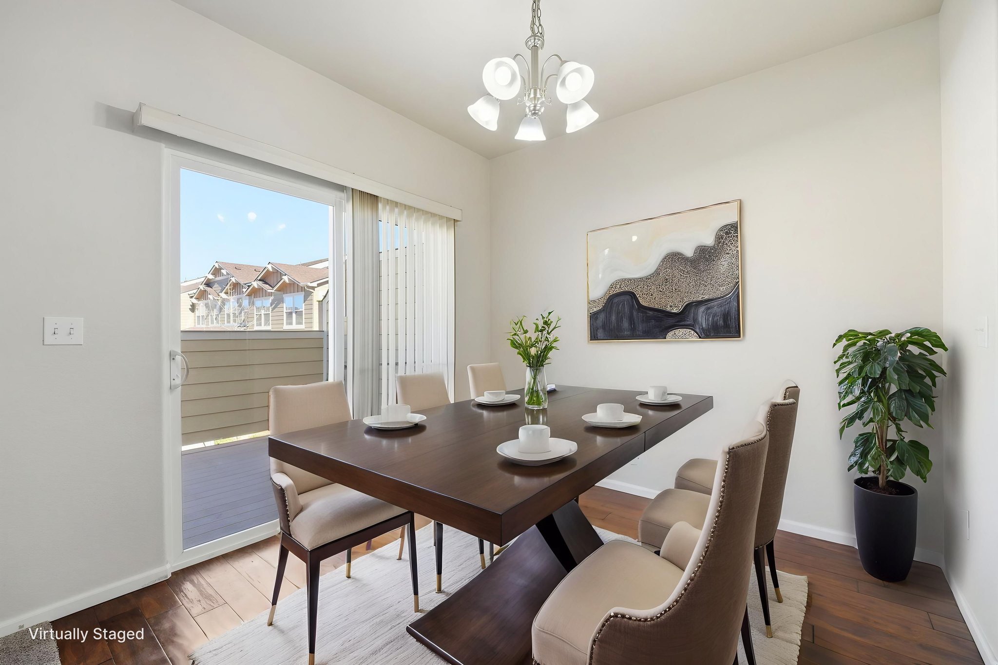 DPB08338 virtually staged.jpeg