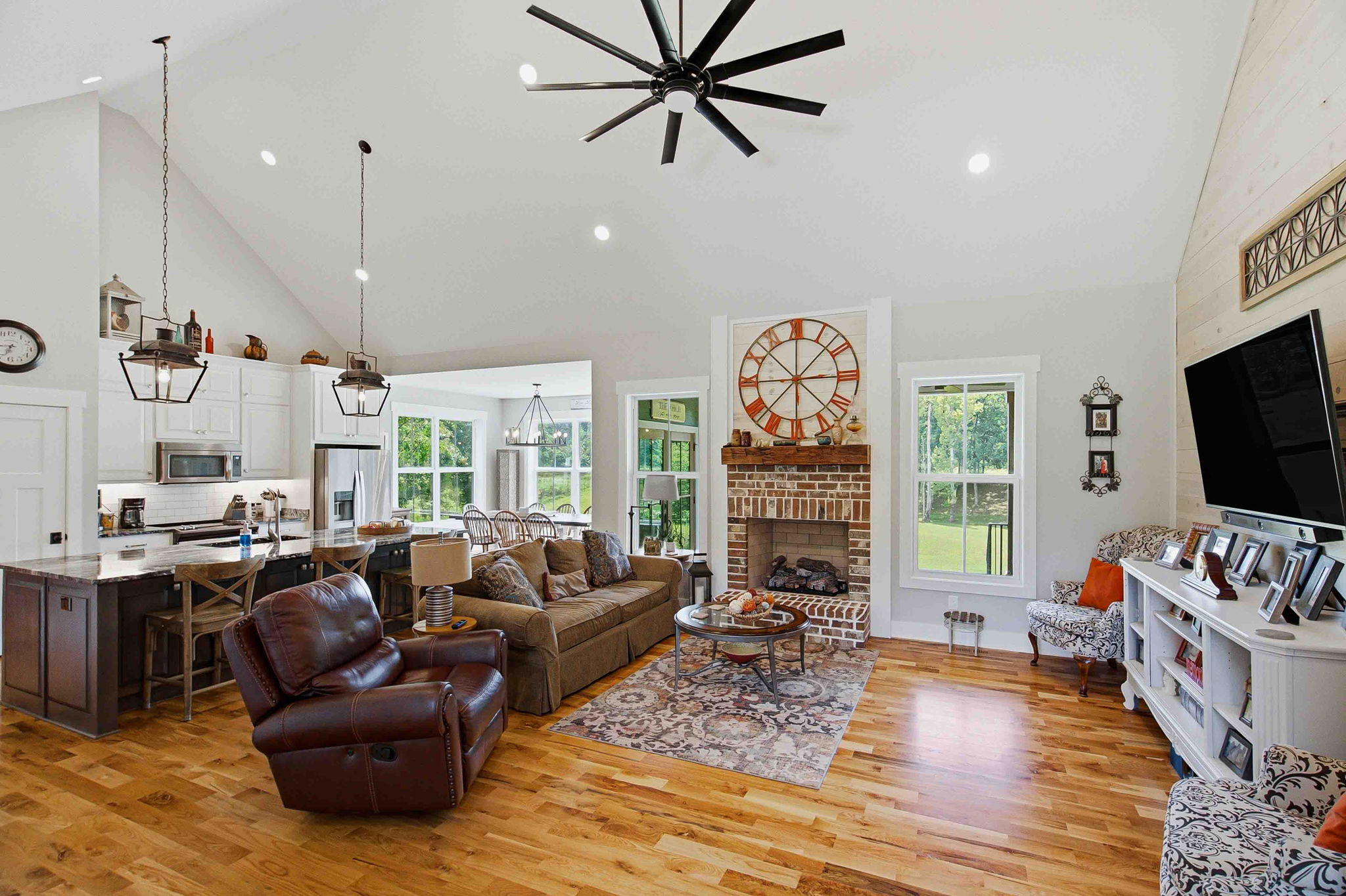  Photo 39